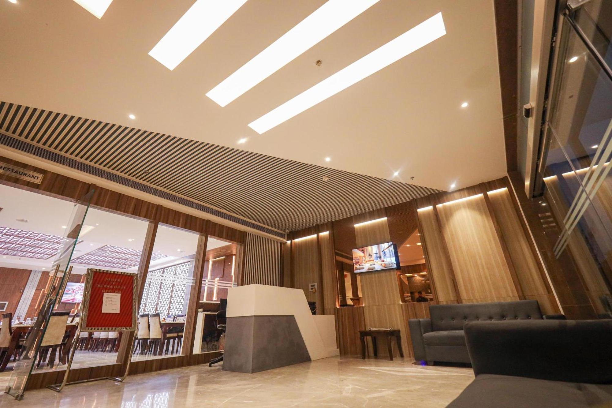 The Royal Legacy Otel Lucknow Dış mekan fotoğraf